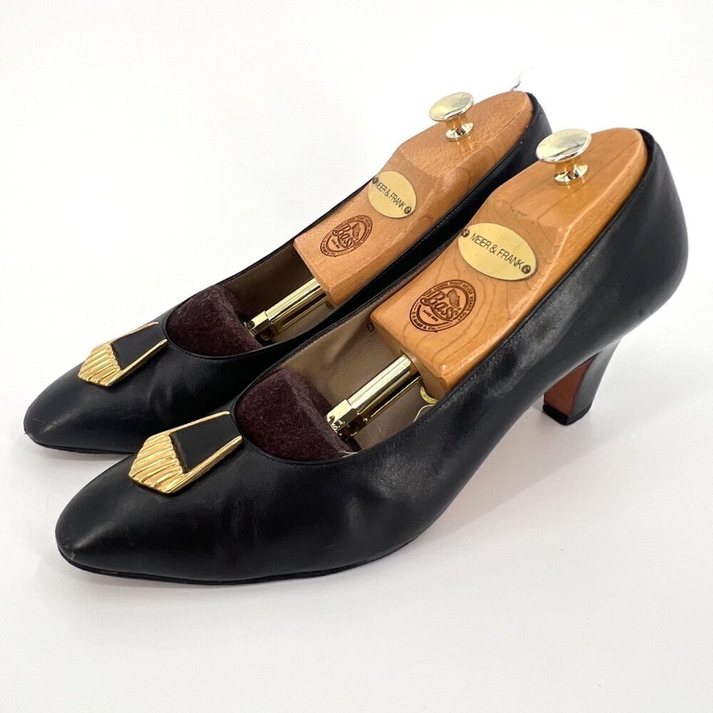 Vintage Salvatore Ferragamo Black Pumps with Gold Accent Size 8.5 B - Picture 2 of 13